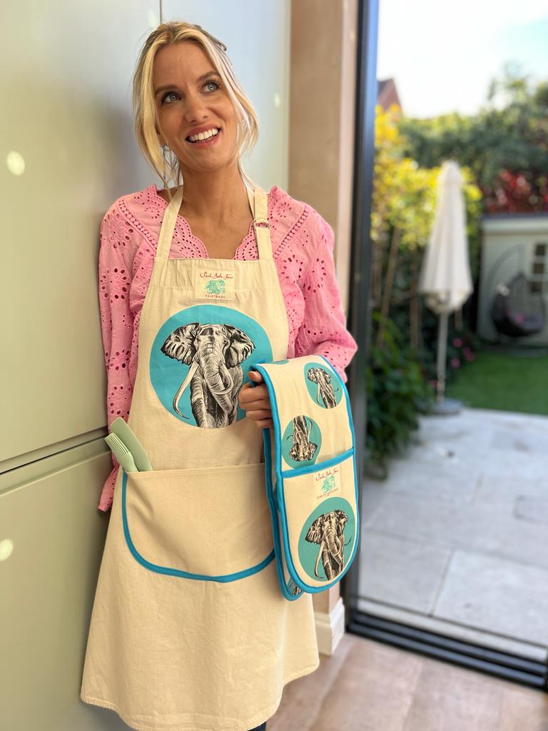 Sustainable Wildlife Aprons - Blue Ellie (Natural Cream)